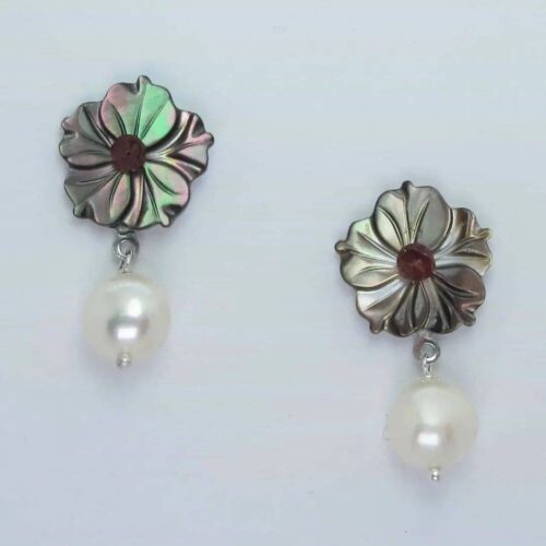 Flower earrings with black carved Tahiti mother of pearl, rhodolite garnet and baroque pearls