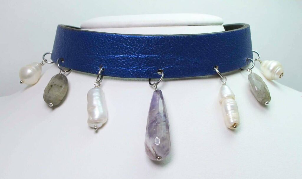 Double face genuine leather choker with amethyst, biwa pearls and labradorite