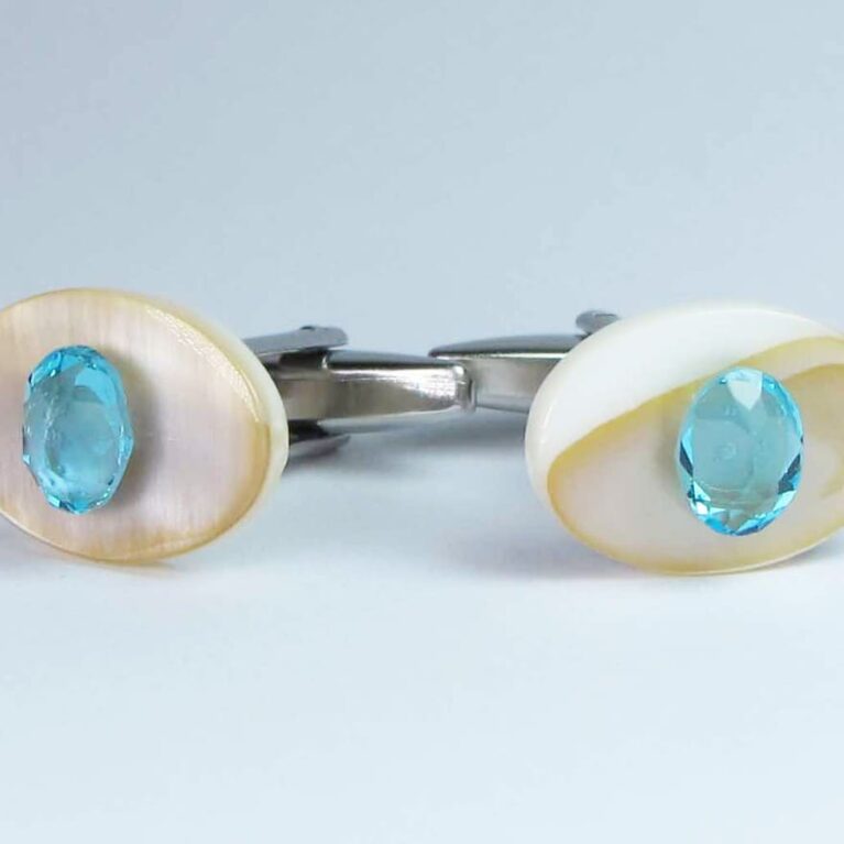 Oval mother of pearl cufflinks with Swarovski crystal