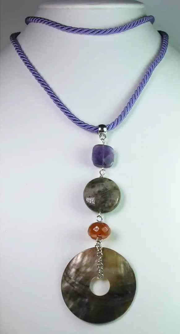 Lilac silk necklace with Tahiti mother of pearl, carnelian, brown labradorite and amethyst