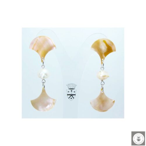 Mother of pearl fan earrings with and baroque pearls