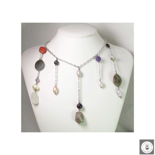 Aluminium necklace with pearls and semi-precious stones