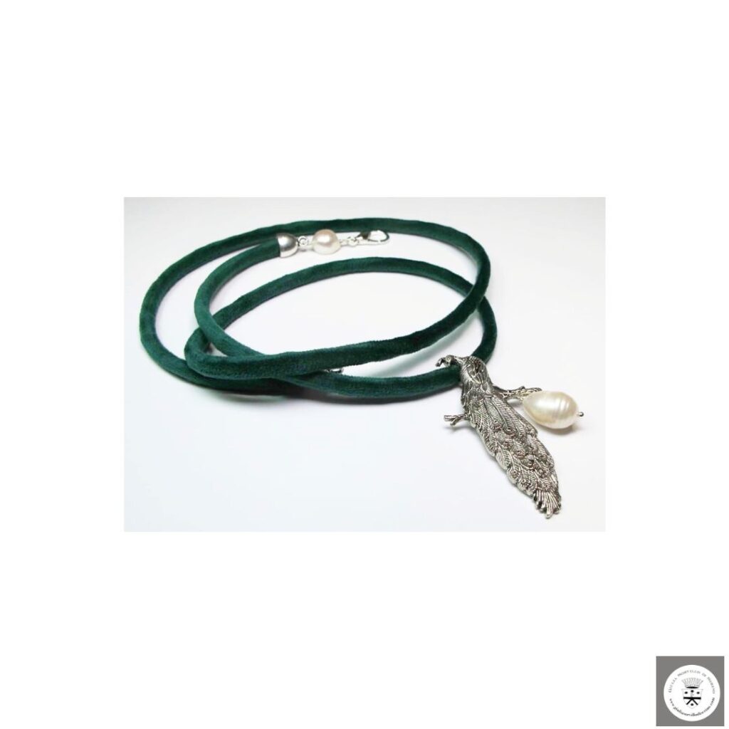 Green velvet necklace with baroque pearl and peacock