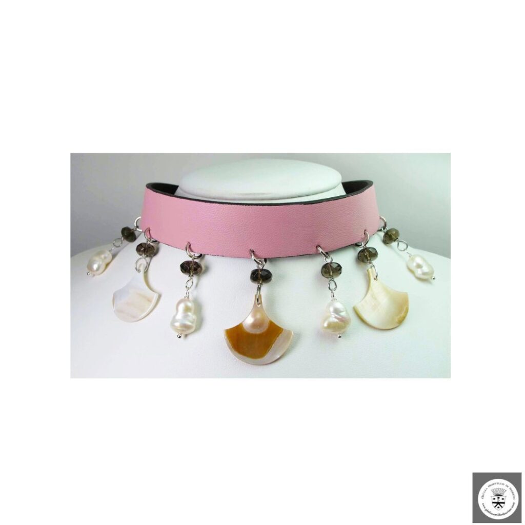 Double face genuine leather choker and bracelet with with mother of pearl, baroque pearls and smoky quartz