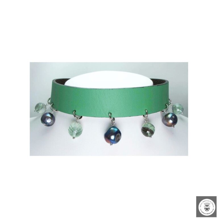 Girocollo double face (verde e marrone) in vera pelle con fluorite e perle peacock
