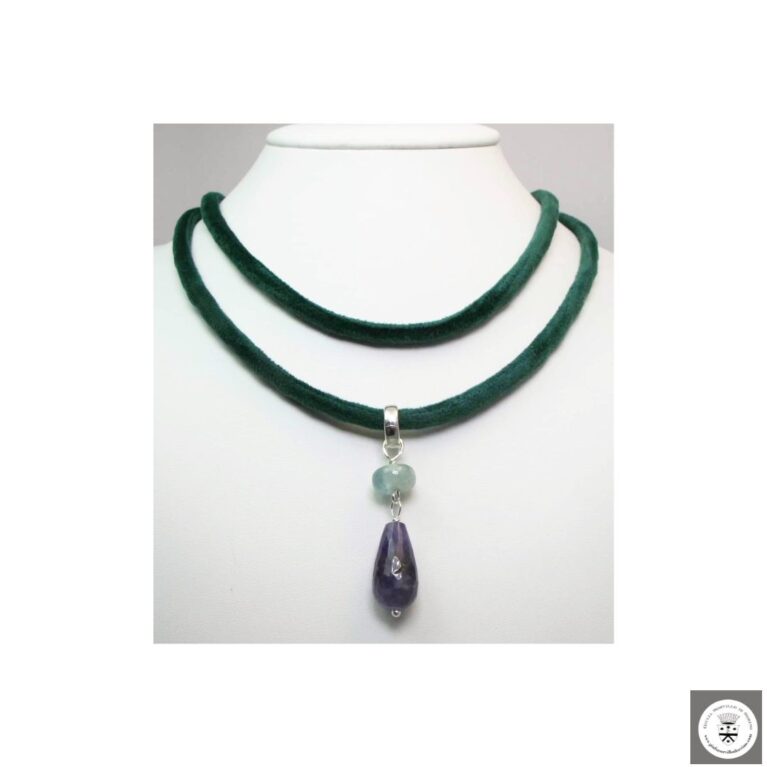 Green velvet necklace with amethyst and aquamarine