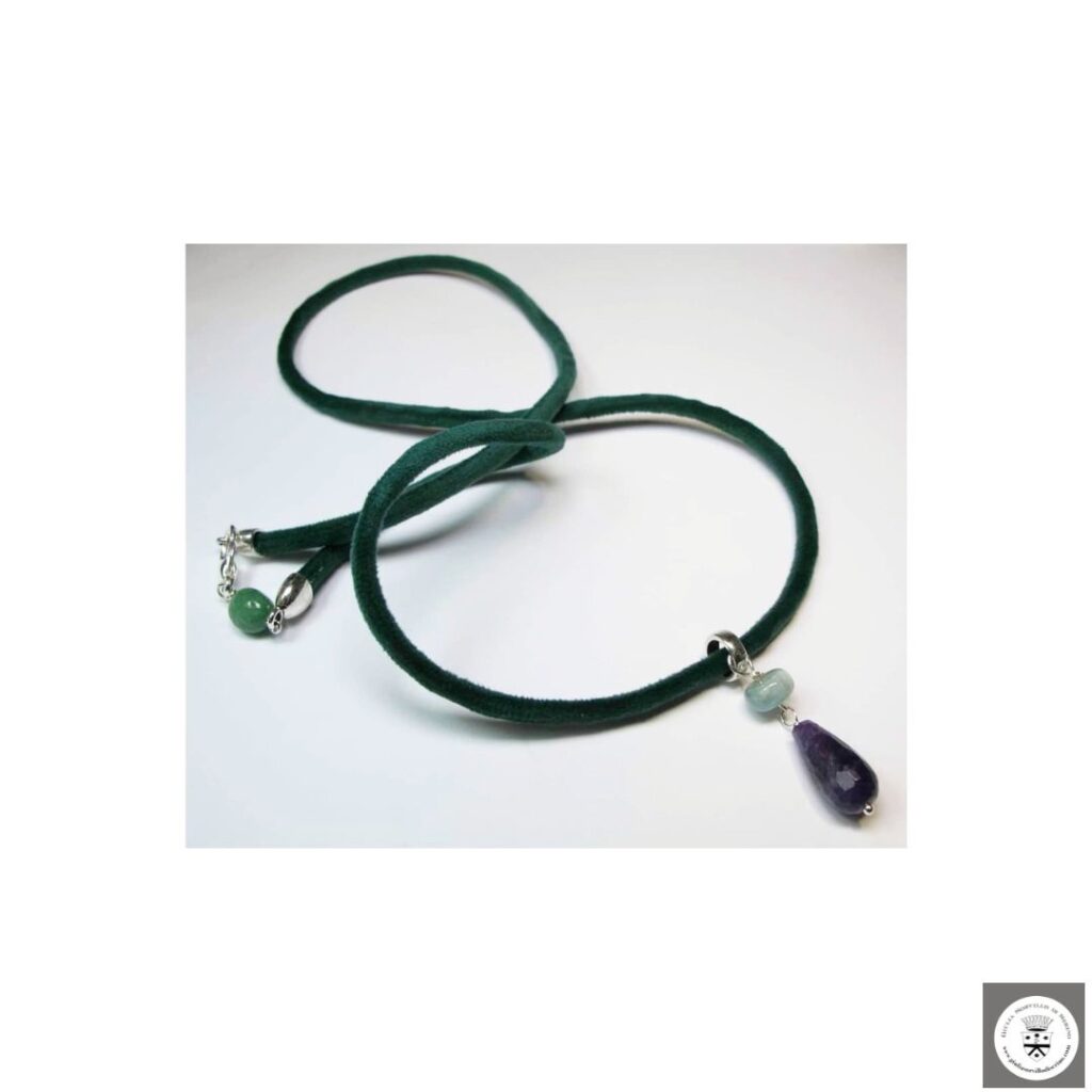 Green velvet necklace with amethyst and aquamarine