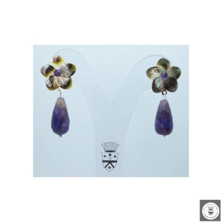 Orecchini con fiore di madreperla Tahiti nera incisa e ametiste cabochon