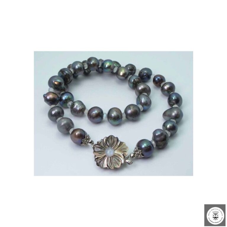 Collana con perle peacock e pietra di luna