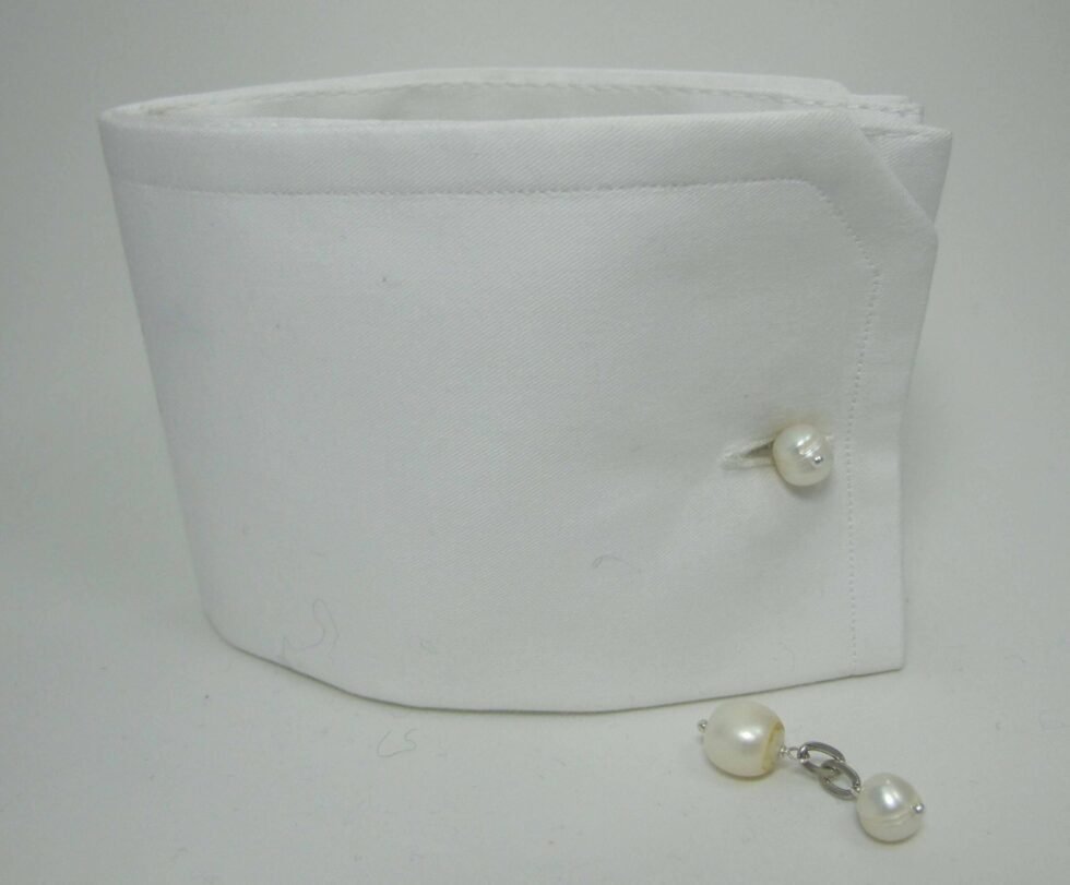 Cufflinks with pearls