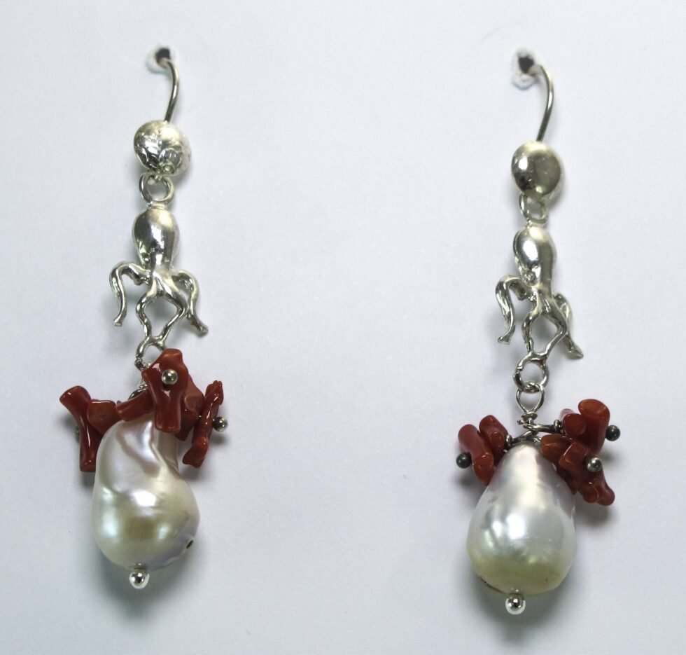 Silver earrings with pearls and coral