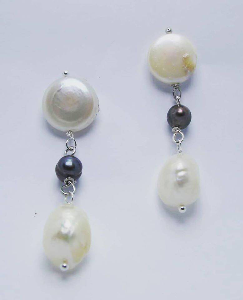 Earrings with white and grey baroque freshwater pearls