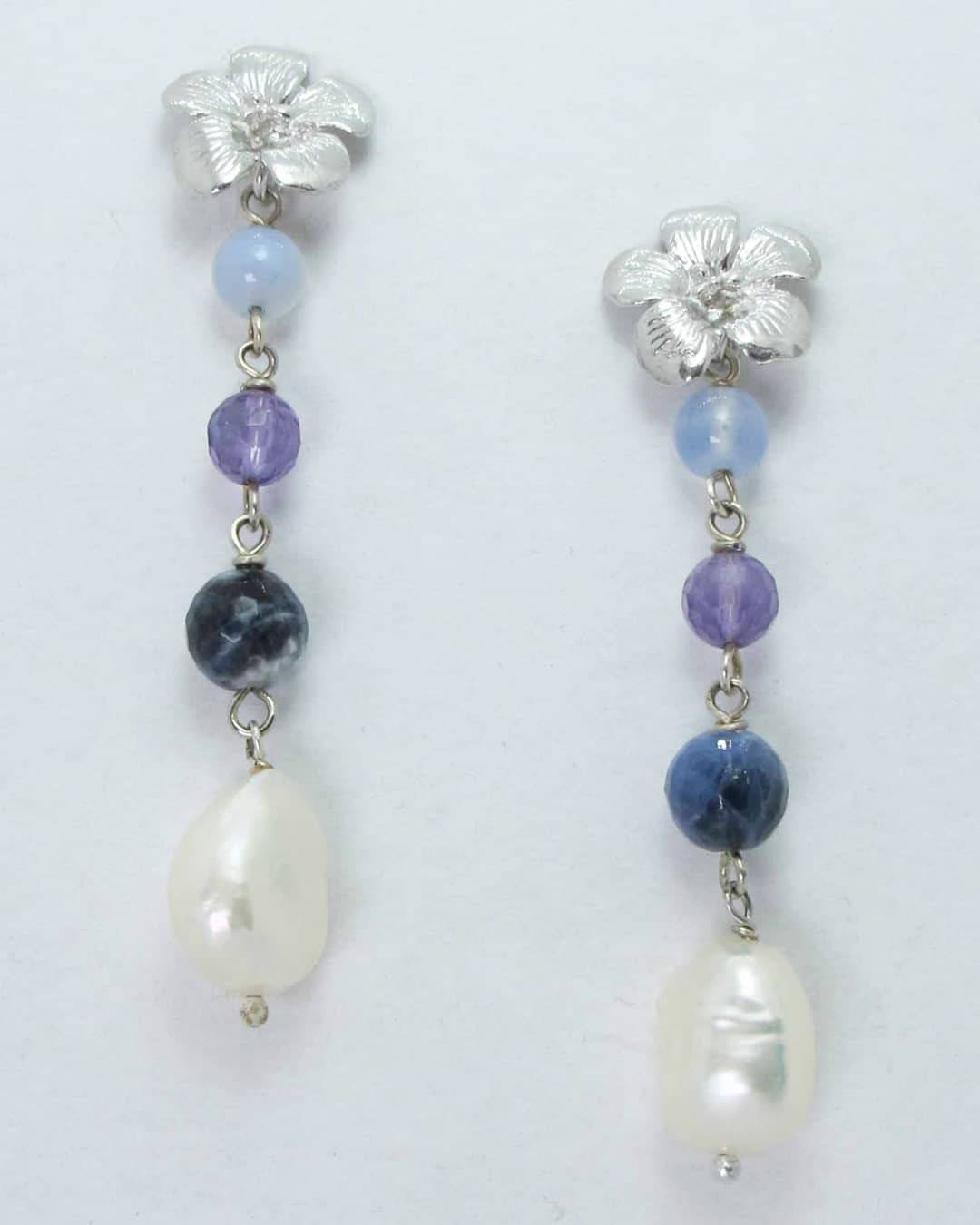 Silver earrings with freshwater pearls, sodalite, amethyst and chalcedony