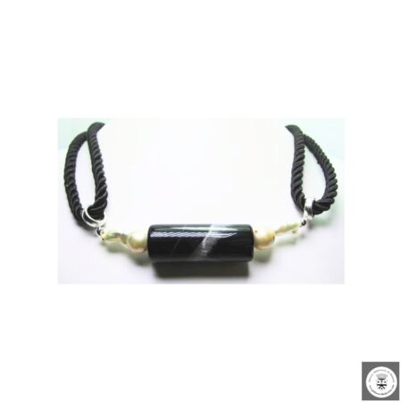 Collana in seta nera con onice e perle barocche