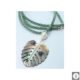 Collana in seta verde con foglia in madreperla Tahiti incisa, ametiste e perla barocca