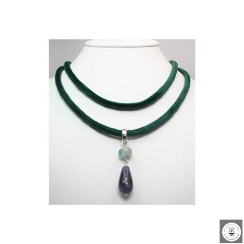 Green velvet necklace with amethyst and aquamarine